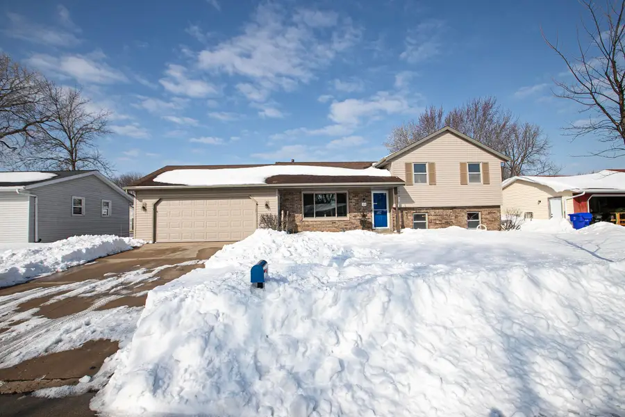 39 Welcome Circle, Appleton, WI 54915-4721 - #2