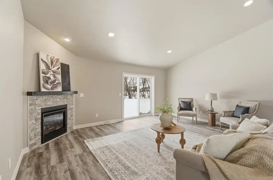 1617 Founders Street, Neenah, WI 54956 - #3