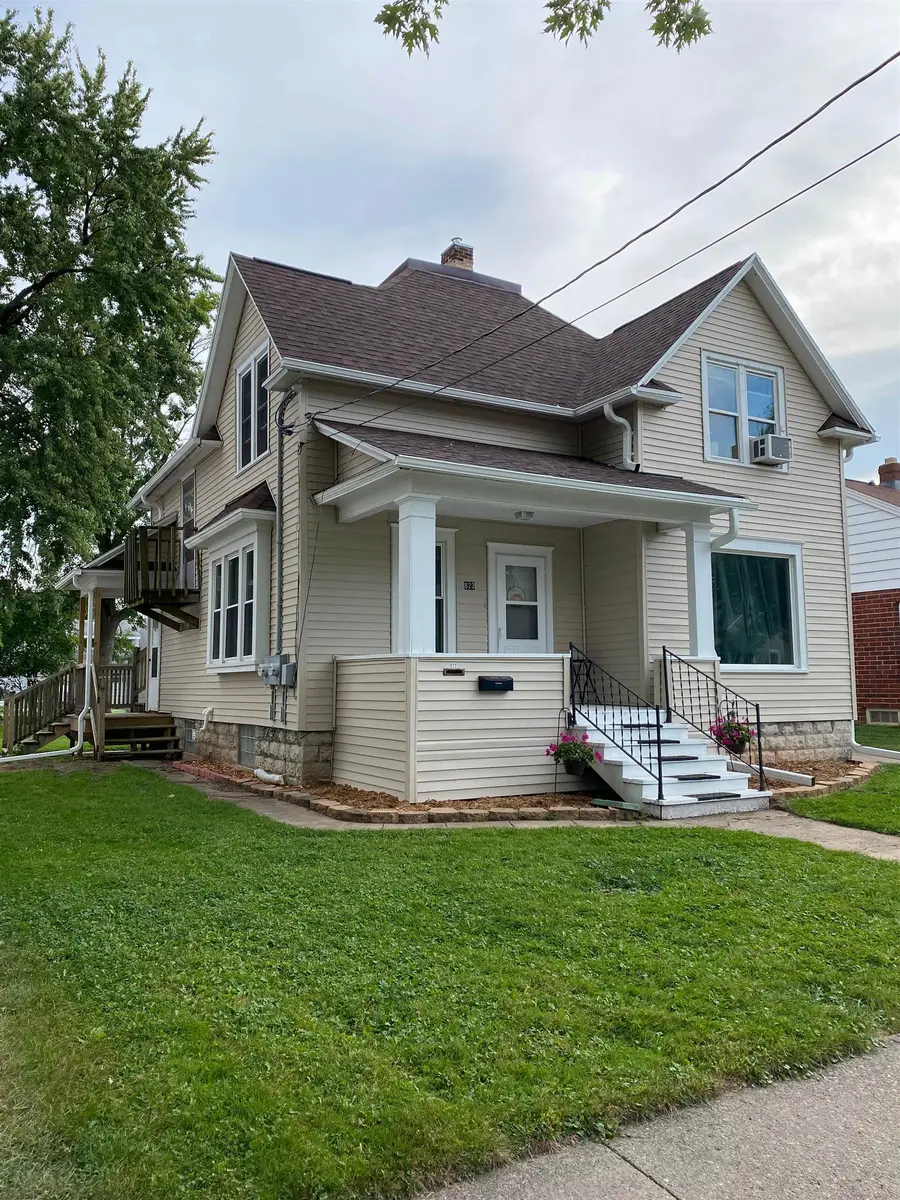 823 W Oklahoma Street, Appleton, WI 54914 - #2