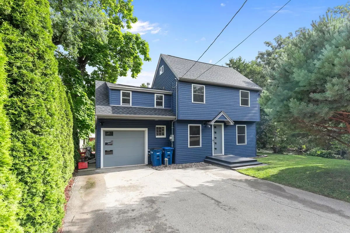 2084 S Point Comfort Road, Oshkosh, WI 54902 - #1