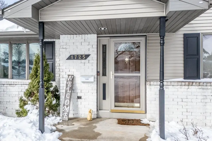 1725 Smith Street, New London, WI 54961-2367 - #2