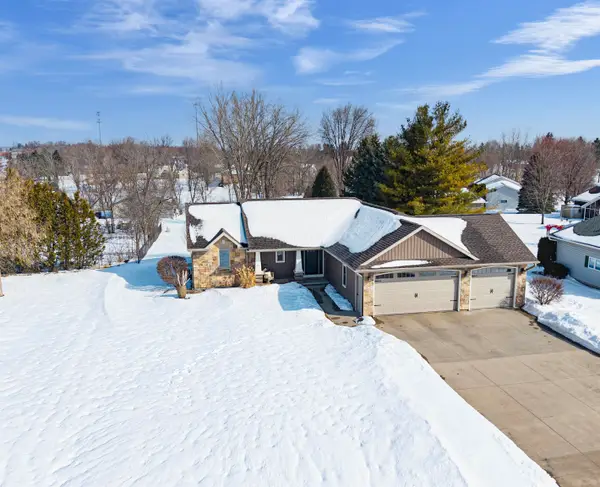 W6860 Sunnyvale Lane, GREENVILLE, WI 54942