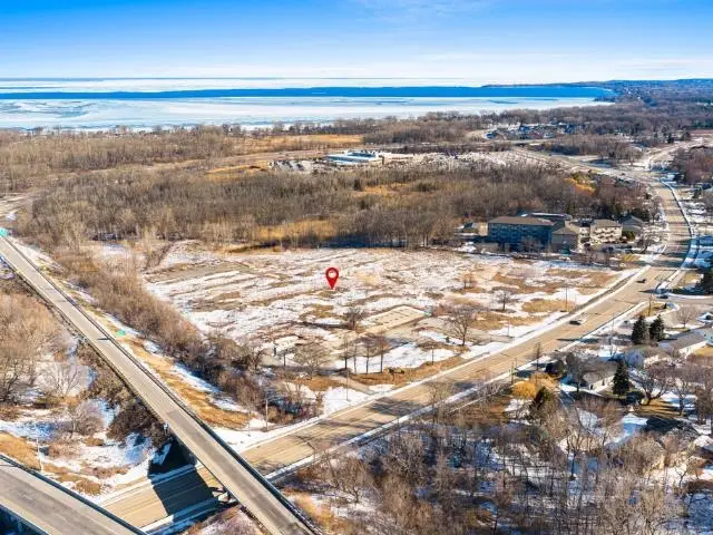 2735 University Avenue, Green Bay, WI 54311-5853 - #2