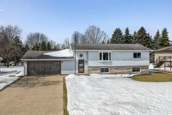 620 Sunrise Drive, RIPON, WI 54971-9794