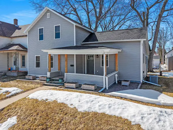 109 W 4th Street, KAUKAUNA, WI 54130