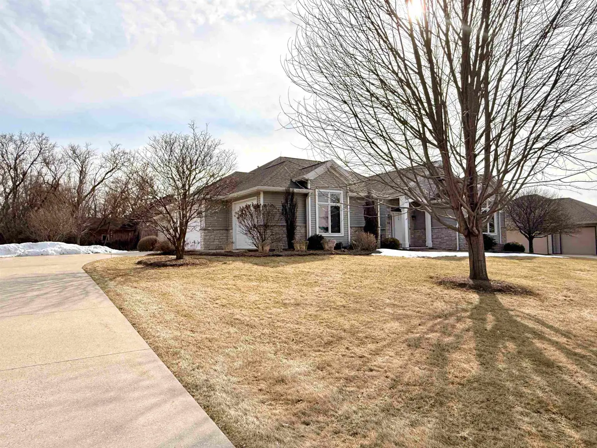 1604 Bellevue Boulevard, Fond Du Lac, WI 54937-7528 - #1