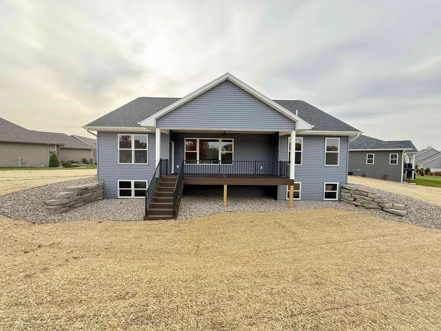 920 Clover Court, Menasha, WI 54952 - #2