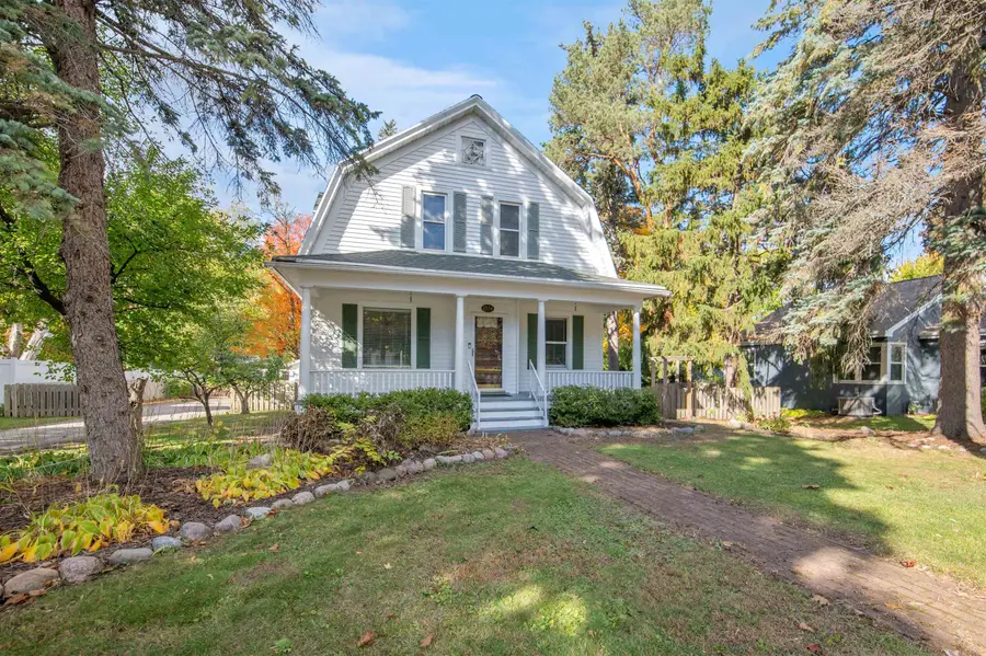 2534 S Webster Avenue, Green Bay, WI 54301 - #2