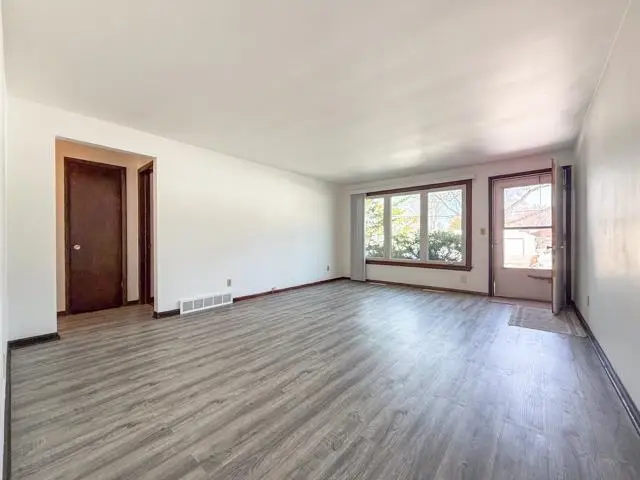 2220 Deer Trail, Green Bay, WI 54302 - #3