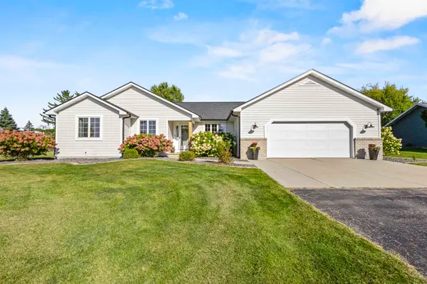 N1778 Hyacinth Lane, GREENVILLE, WI 54942