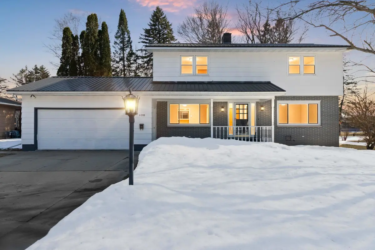 108 S Humphrey Circle, Shawano, WI 54166 - #1