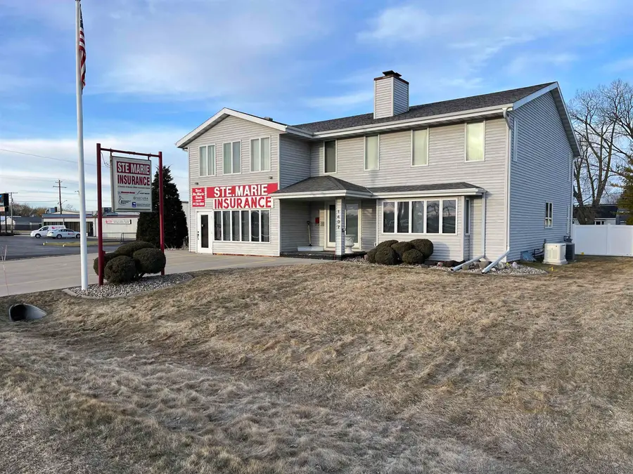 1407 N Lynndale Drive, Appleton, WI 54914 - #3