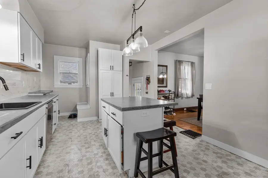 818 N Durkee Street, Appleton, WI 54911 - #3