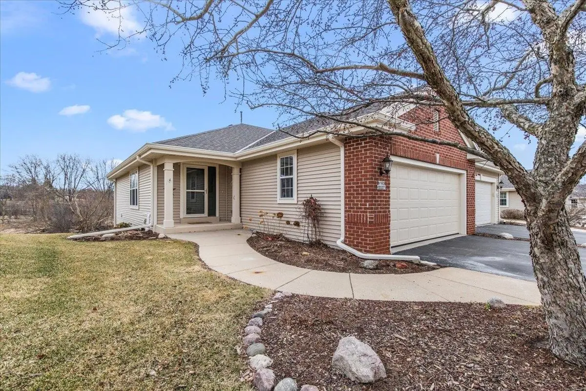 N160W20271 Fox Creek Drive, Jackson, WI 53037 - #1