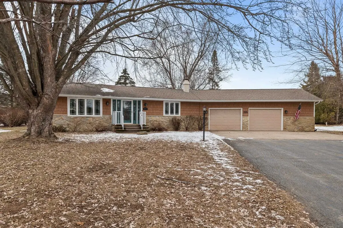 3225 N Abendroth Street, Appleton, WI 54914 - #1