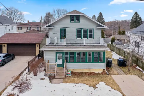 516 New York Avenue, MANITOWOC, WI 54220-3353