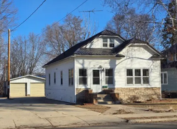 217 E Center Street, SHAWANO, WI 54166-2409