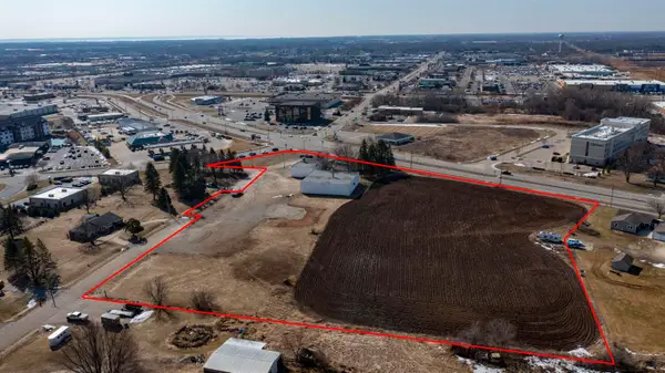 1703 N Casaloma Drive, APPLETON, WI 54913-8847