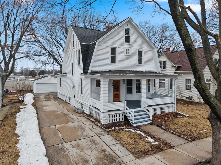 209 Oxford Avenue, Green Bay, WI 54303 - #3