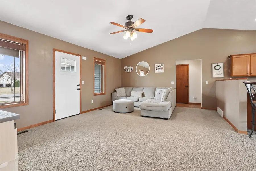 N1786 Swanee Circle, Greenville, WI 54942 - #3