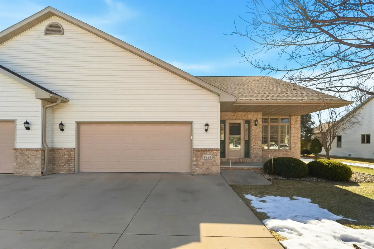 4724 N Fallview Lane, Appleton, WI 54913 - #1