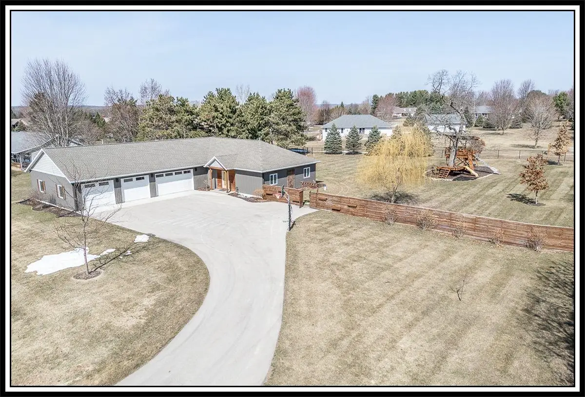 N3563 County Road W, New London, WI 54961-8829 - #1