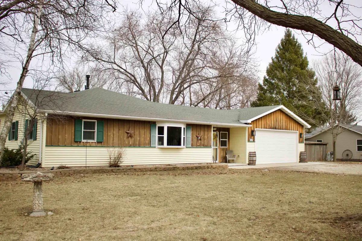 W6827 N Eastwood Street, Van Dyne, WI 54979 - #1