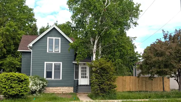 2316 Oregon Street, OSHKOSH, WI 54902