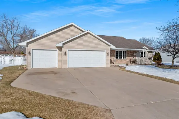 424 Polczinski Circle, OCONTO FALLS, WI 54154