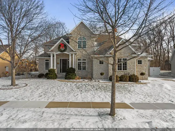 657 Hideaway Court, COMBINED LOCKS, WI 54113