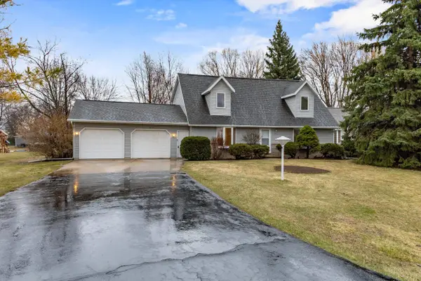 N9650 Darboy Drive, APPLETON, WI 54915