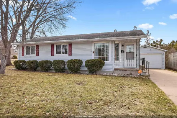 1914 Lilac Lane, GREEN BAY, WI 54302-2320