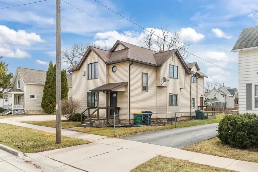 28 E 11th Street, Fond Du Lac, WI 54935-5000 - #3