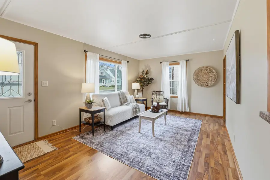 149 W 23rd Avenue, Oshkosh, WI 54902 - #2