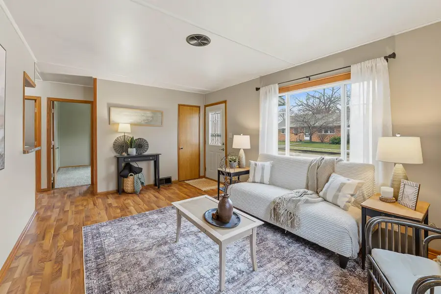 149 W 23rd Avenue, Oshkosh, WI 54902 - #3