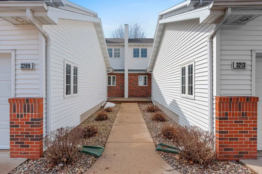 3213 N Mistwood Lane #13, Appleton, WI 54914 - #2
