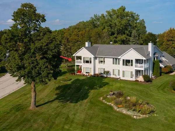 1606 Memorial Drive #104, STURGEON BAY, WI 54235