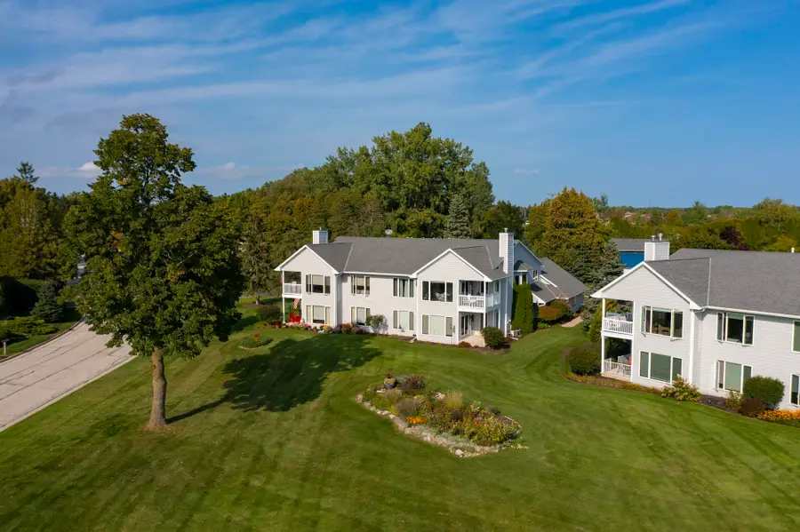 1606 Memorial Drive #104, Sturgeon Bay, WI 54235 - #3