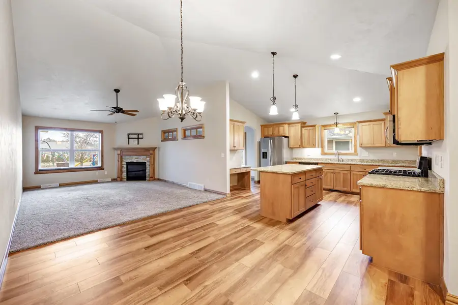 3825 Shore Crest Lane, Green Bay, WI 54311 - #2