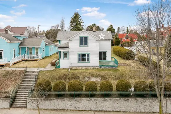 711 Milwaukee Street, KEWAUNEE, WI 54216