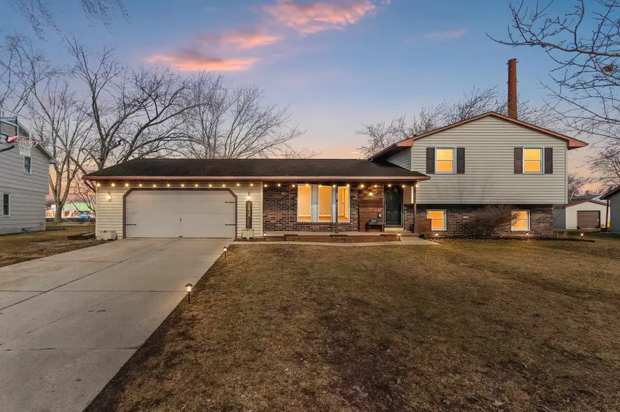 3638 Glenbrooke Lane, Green Bay, WI 54301-1130 - #2