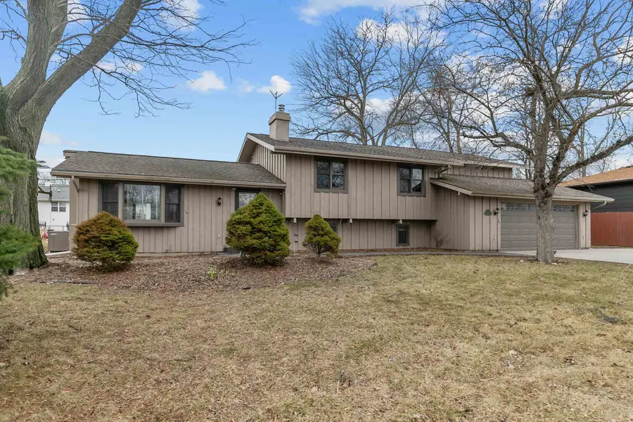 1268 Mayer Street, Menasha, WI 54952 - #3