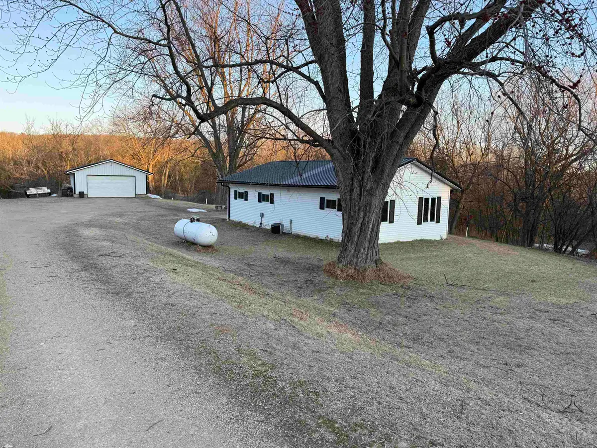 5625 Hwy Bb, Gillett, WI 54124 - #1