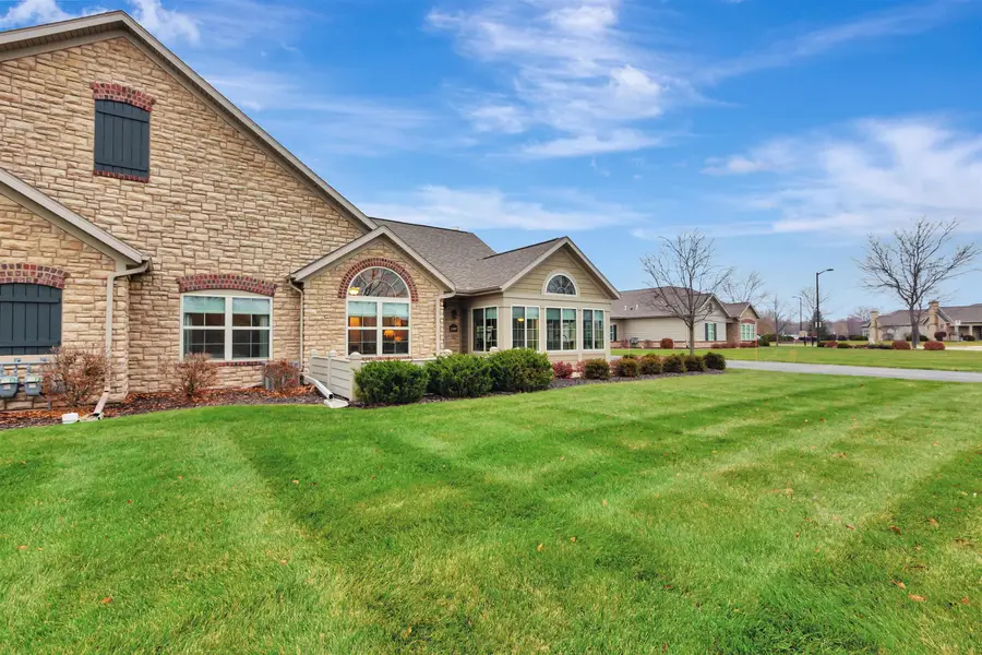 2107 E Milestone Drive, Appleton, WI 54913 - #2