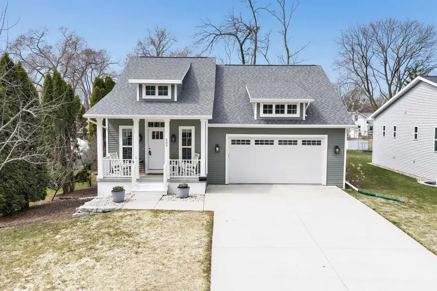 509 N Erie Street, De Pere, WI 54115 - #2