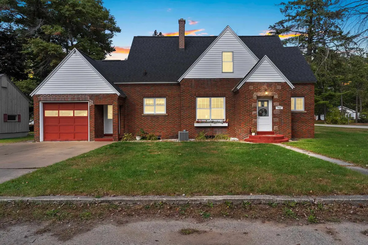 702 Mira Avenue, Crivitz, WI 54114 - #1