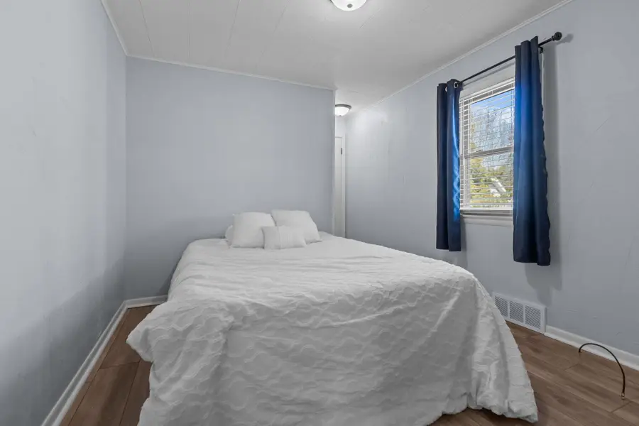 571 Grove Street, Neenah, WI 54956 - #3