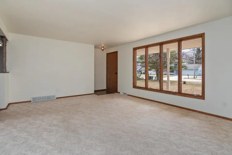 3026 Evergreen Avenue, Green Bay, WI 54313 - #2