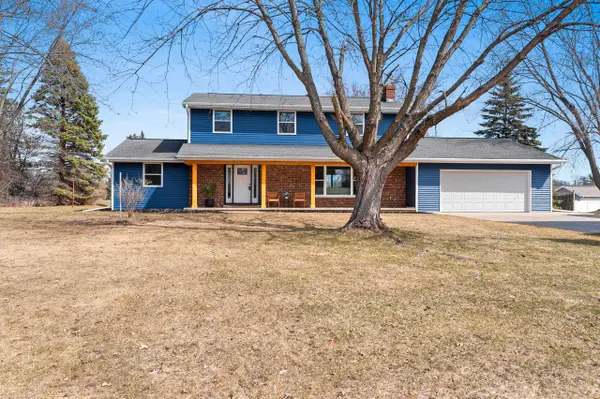 1490 Fernando Drive, DE PERE, WI 54115