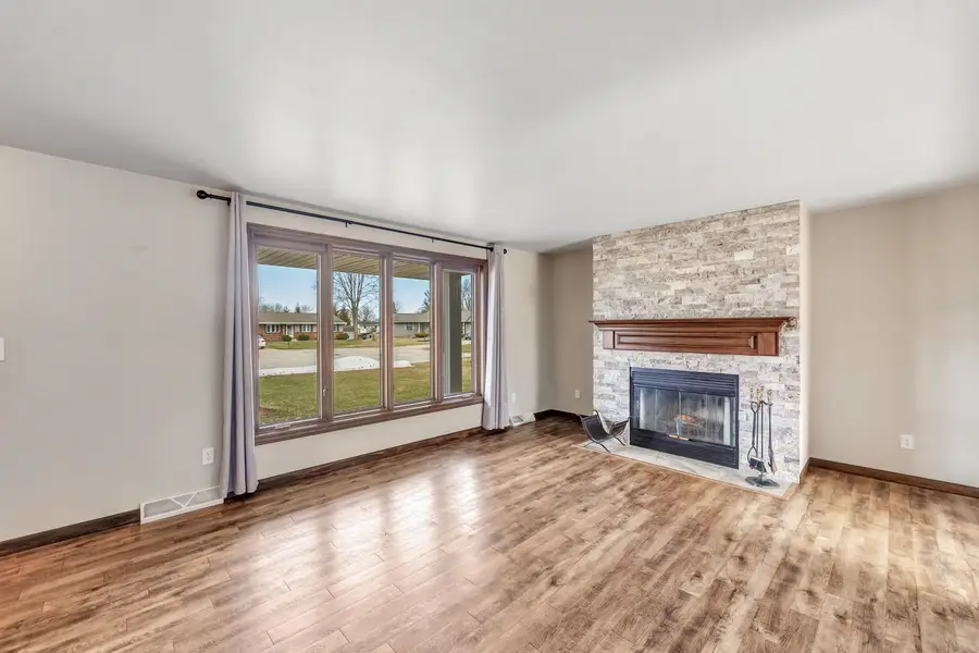 2121 Rose Frances Court, Green Bay, WI 54311-6350 - #3